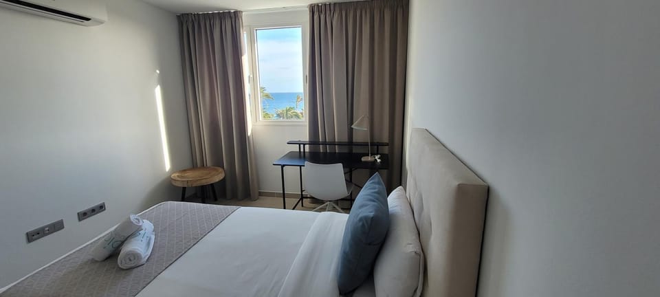 Bedroom, Sea view