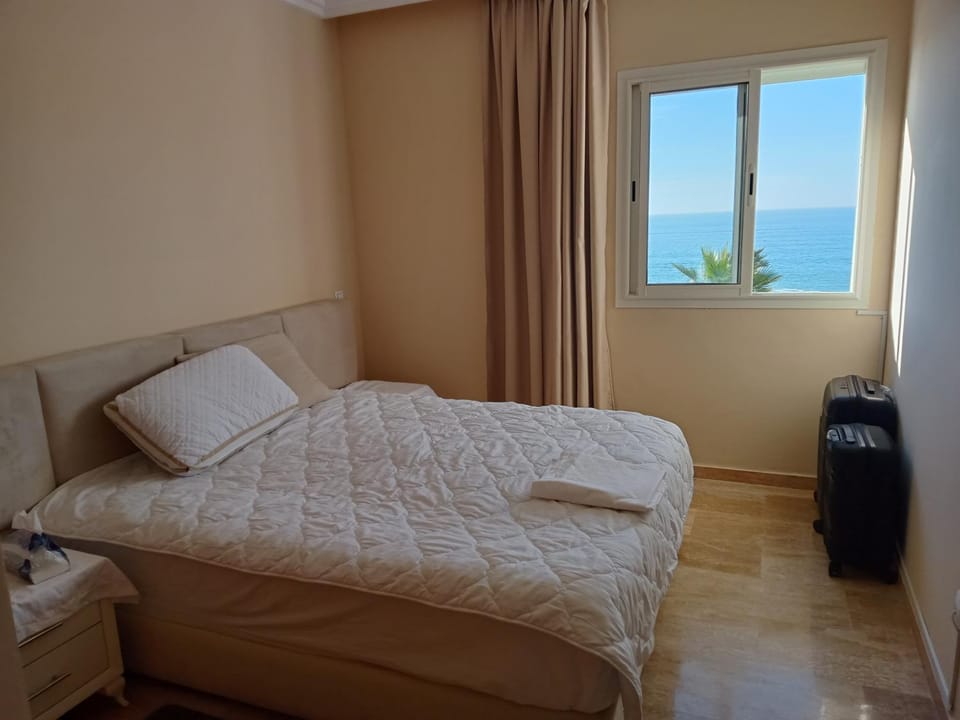 Bed, Photo of the whole room, Bedroom, Sea view