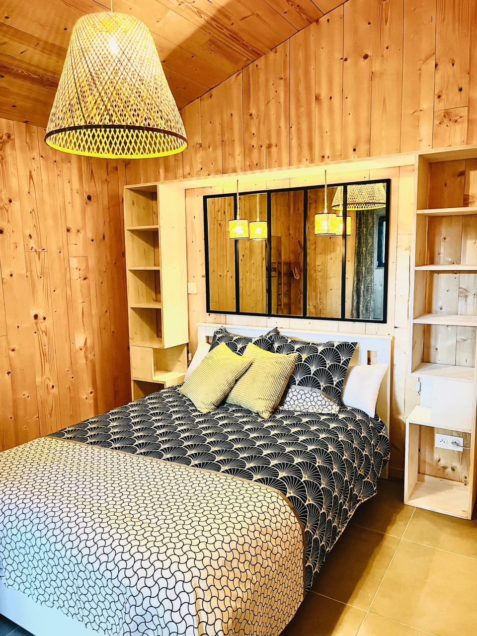 Bed, Photo of the whole room, Bedroom, wardrobe