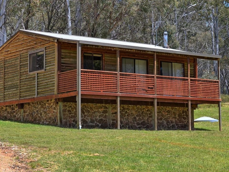 Cabin 2 - Snowy Accommodation Cabin in Adaminaby