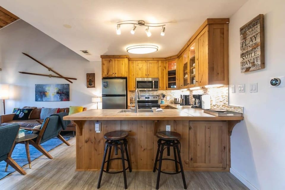 Stylish 2BD in Carnelian Bay House in Lake Tahoe