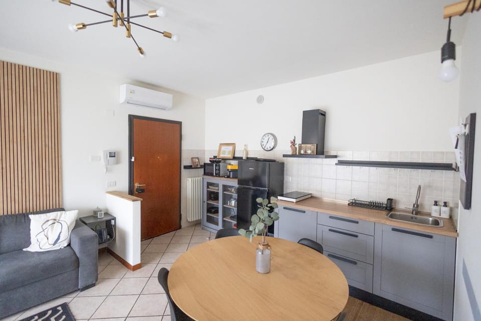 Kitchen or kitchenette, Living room, Dining area, pet friendly, stove