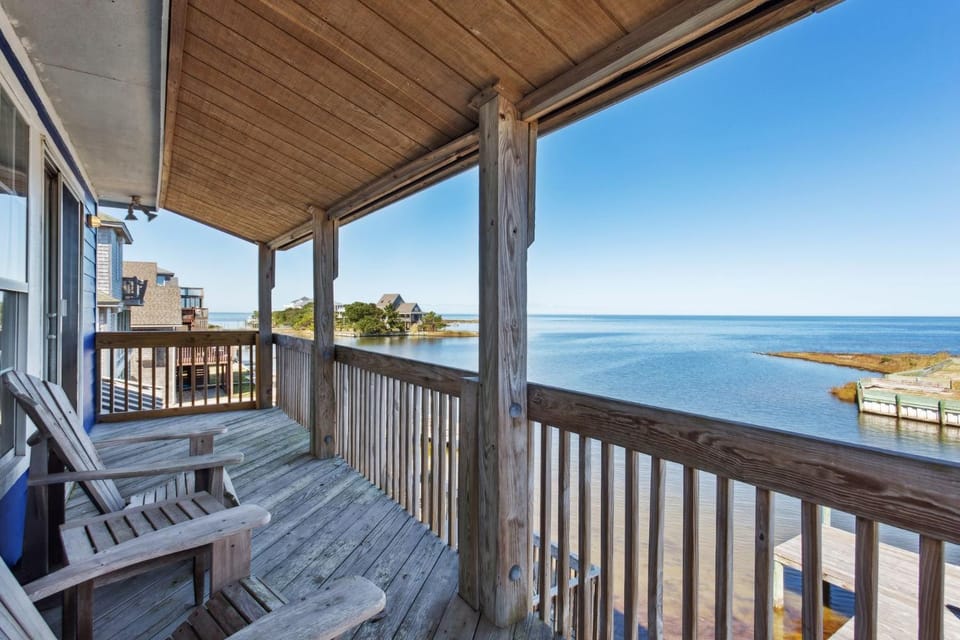 8625 - Blue Crush House in Frisco