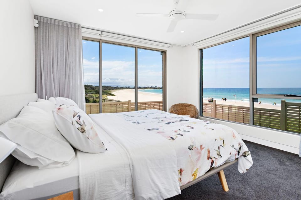 Beachfront Bliss House in Wollongong