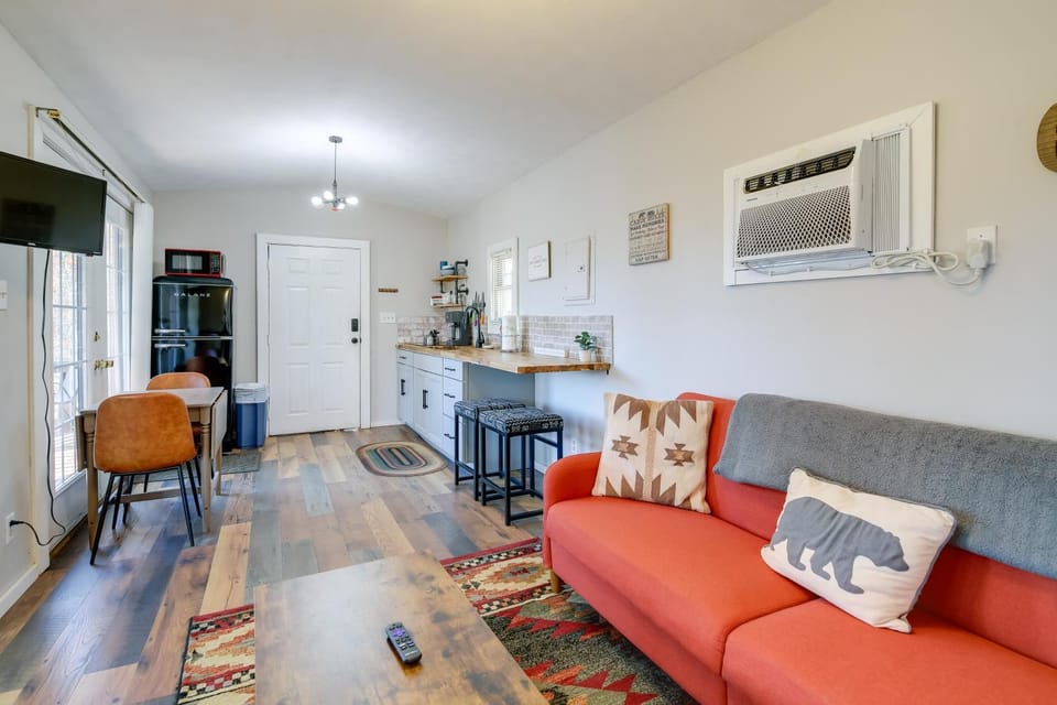 Cozy ‘Hope Cabin’ Vacation Rental in Cosby w/ View Cabin in Sevier County