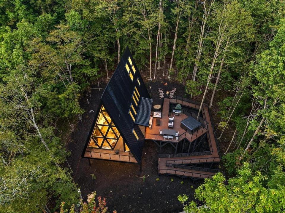 Sky-High A Frame Retreat Hottub & EV charging House in Beech Mountain