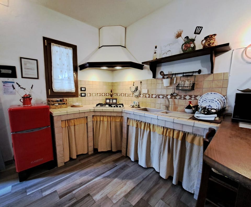 Kitchen or kitchenette, kitchen