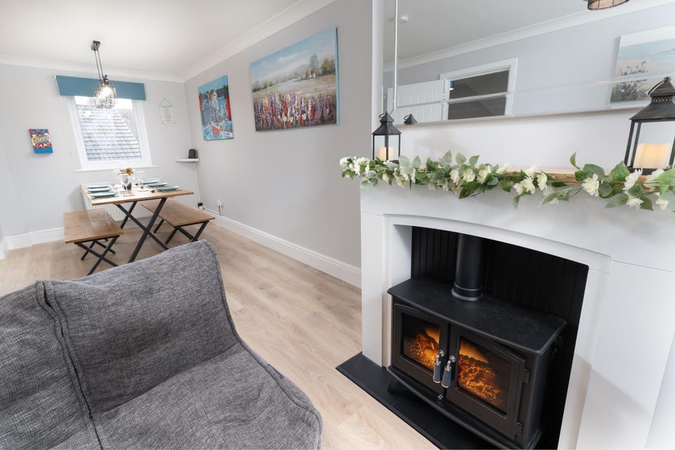 Living room, Seating area, flat iron