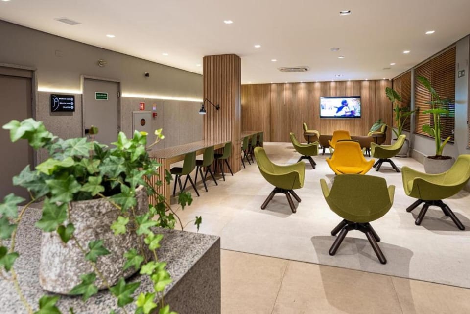 Communal lounge/ TV room, TV and multimedia, Seating area