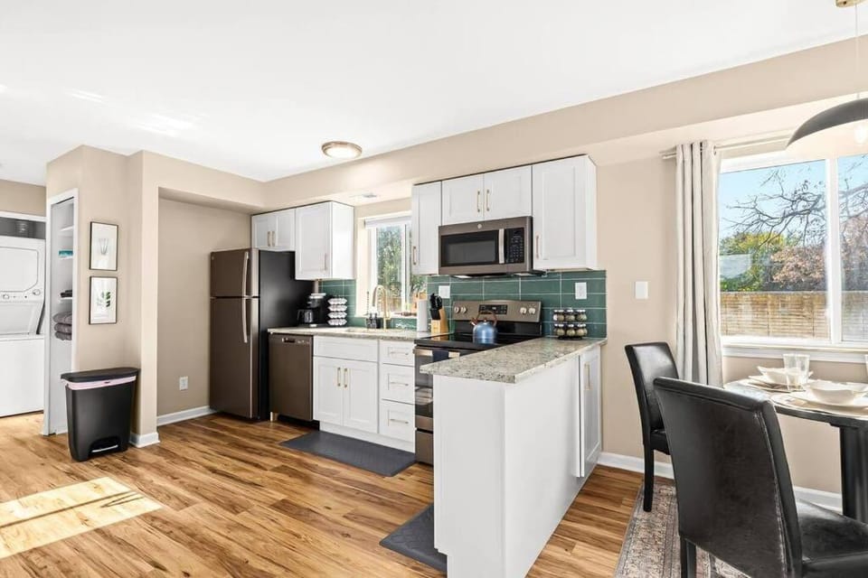 New Cozy Lower Flat in Roseville Apartment in Lake Erie