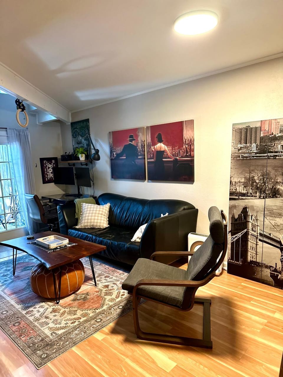 Living room, Seating area