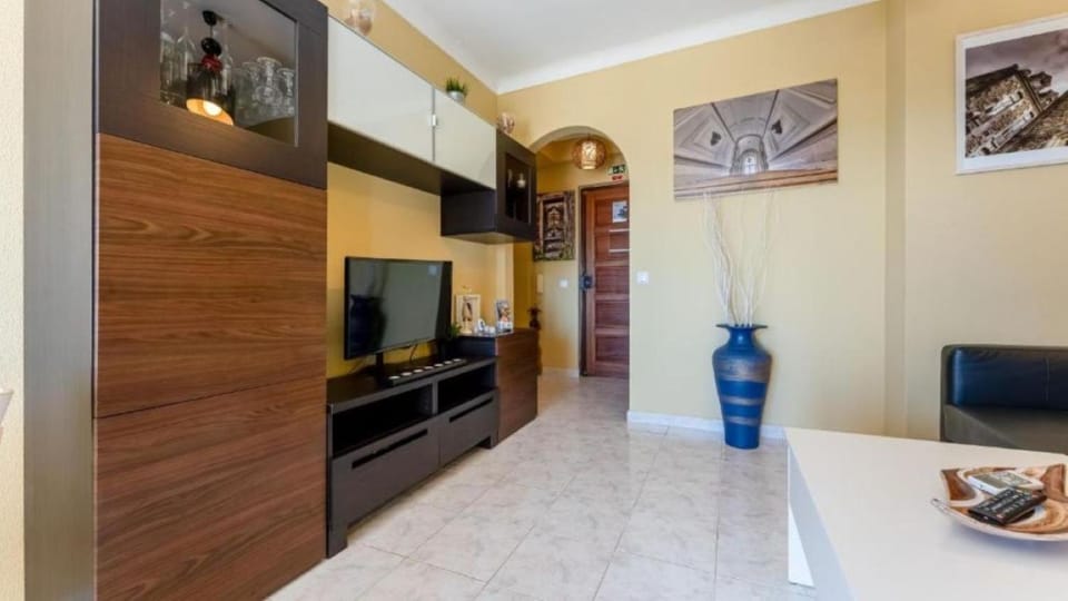 Communal lounge/ TV room, TV and multimedia, Living room, Seating area