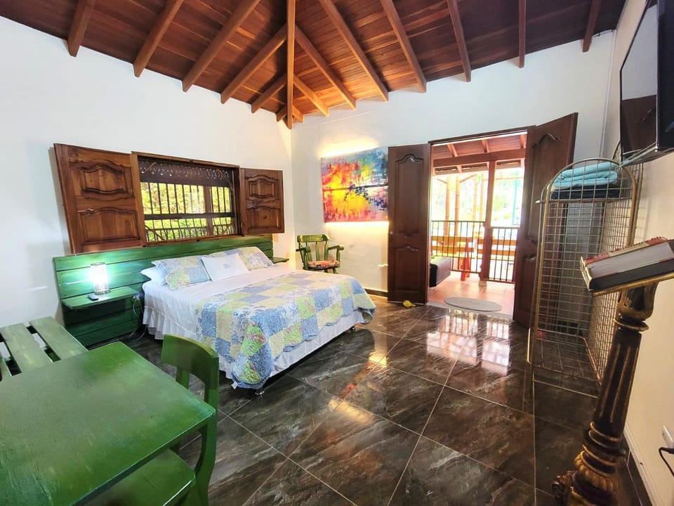 Photo of the whole room, Bedroom