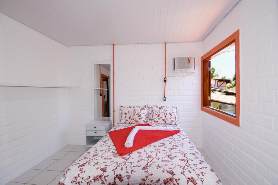 Bed, Photo of the whole room, Bedroom, air conditioner