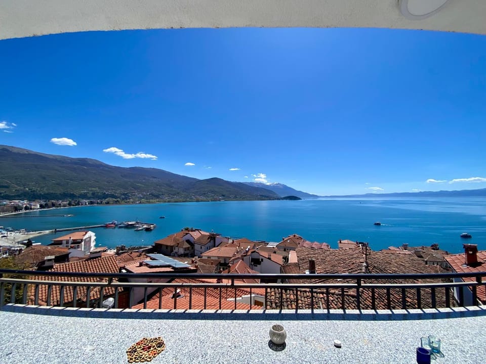 Nearby landmark, Day, Natural landscape, Lake view, Mountain view