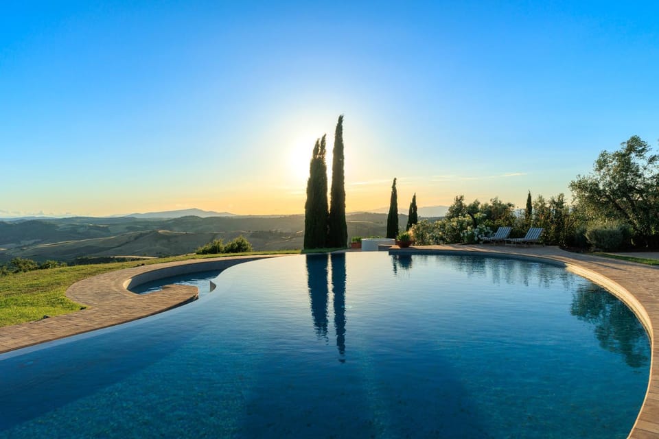 Day, Natural landscape, Swimming pool, sunbed