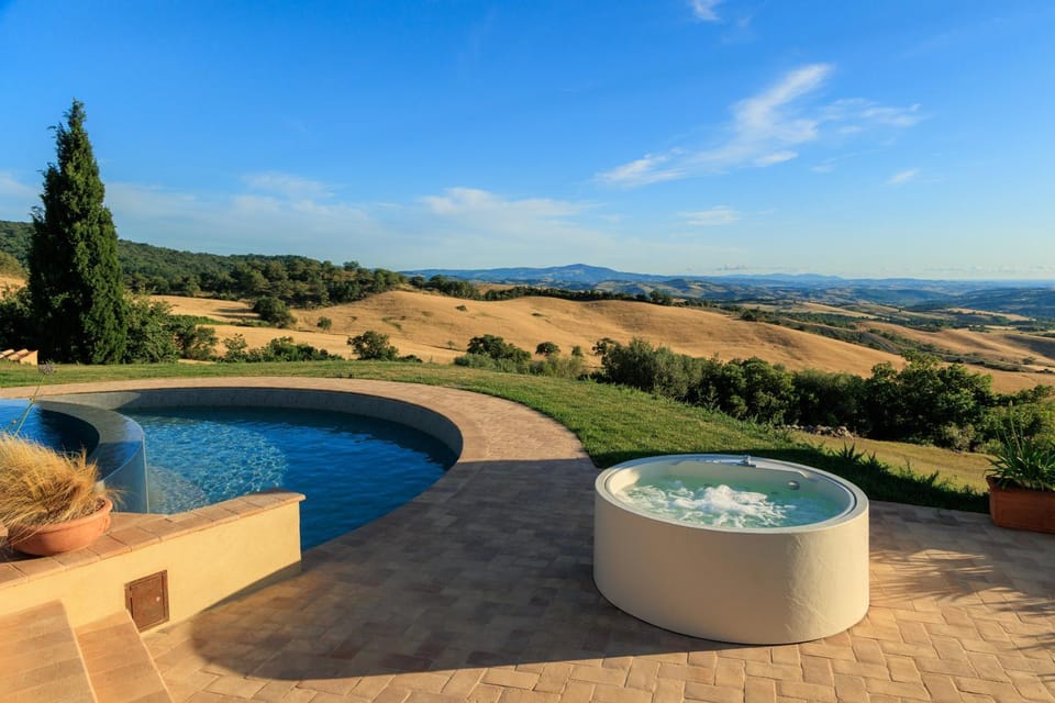 Natural landscape, Hot Tub, Pool view, Swimming pool