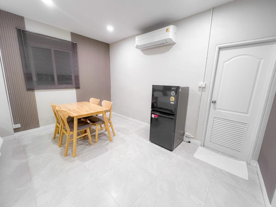 The Triple P Place เดอะ​ทริปเปิลพีเพลส Apartment in Laos