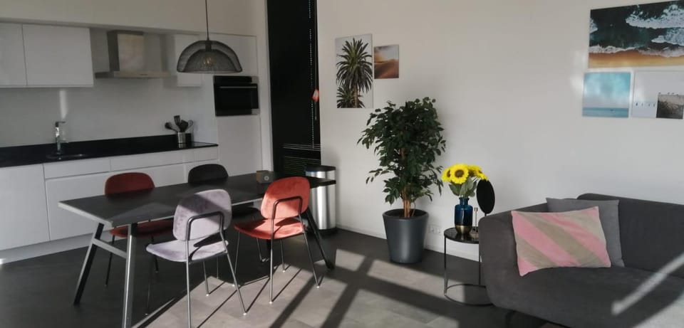 Enkhuizer Strand Chalet Sonnenblume Vierte Reihe mit Zaun Haus Nr 234 House in Flevoland, Netherlands
