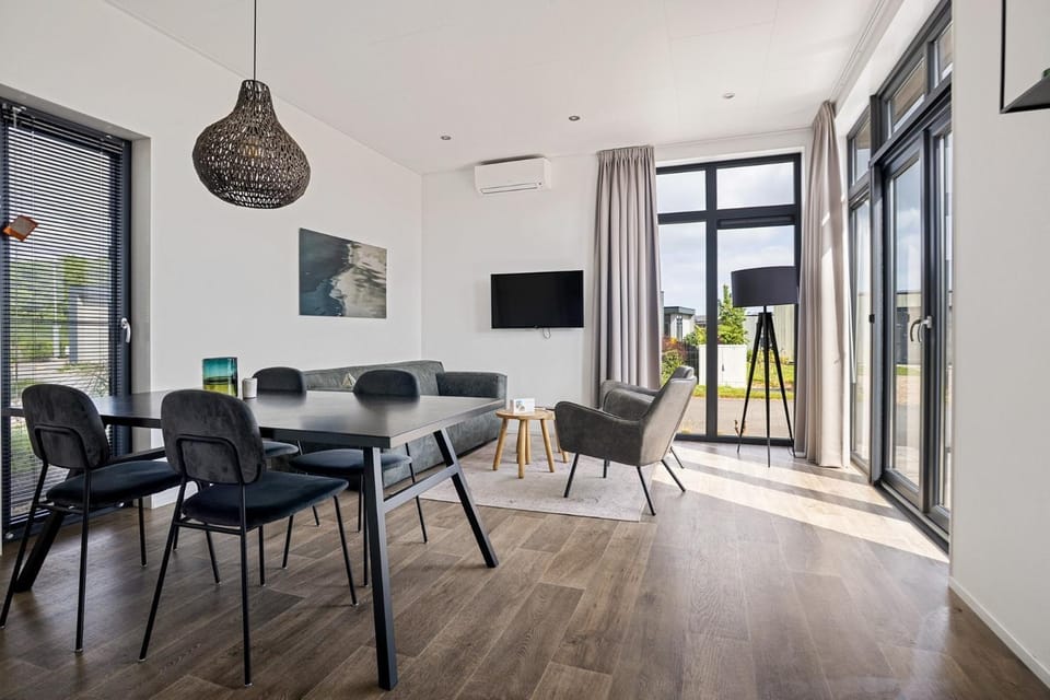 Enkhuizer Strand Chalet AusZeit Haus Nr 243 House in Flevoland, Netherlands