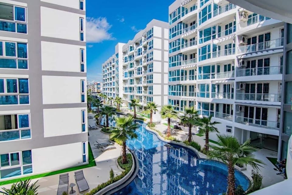 Property building, Pool view, Swimming pool