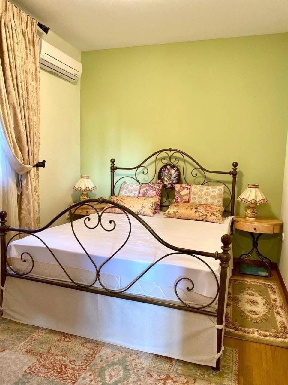 Bed, Bedroom, air conditioner