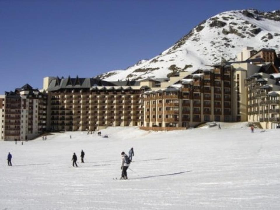 Val Thorens : Appartement 4 pers rénové avec balcon, local à ski, au pied des pistes - FR-1-637-70 Apartment in Les Allues