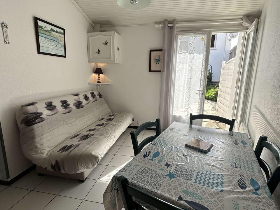 Maison près du port, avec cour, terrasse équipée, à 400m de la plage - FR-1-224B-209 House in Noirmoutier-en-l'Île