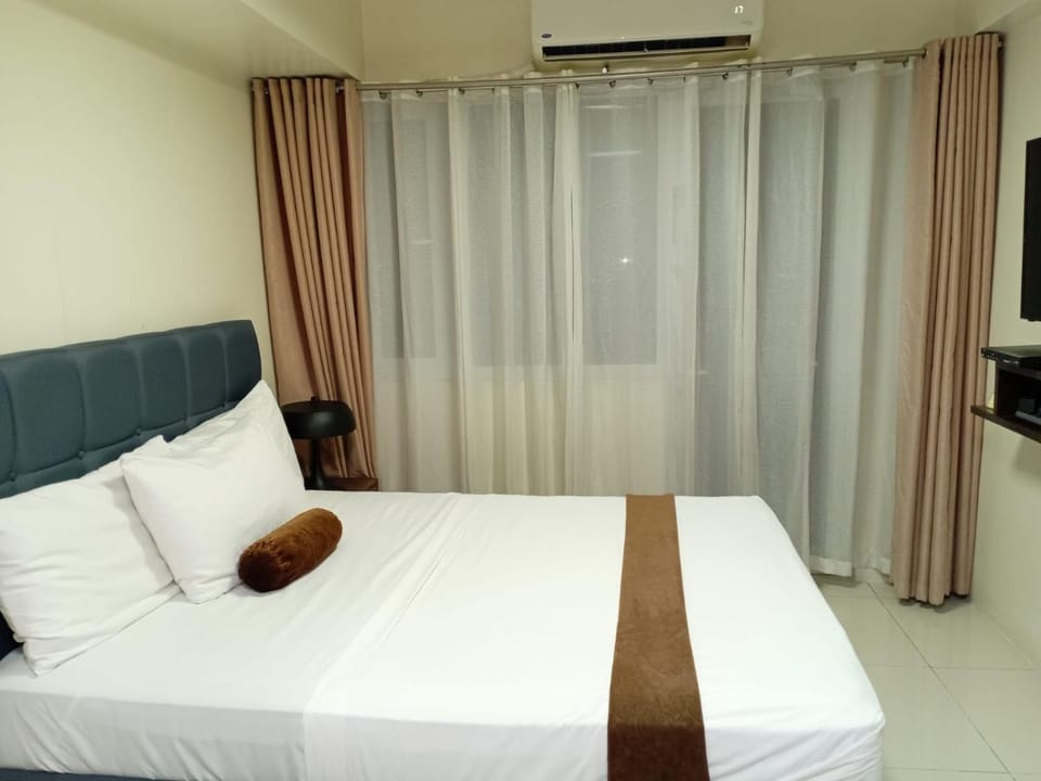 Studio unit at The Breeze Residence Apartment in Pasay