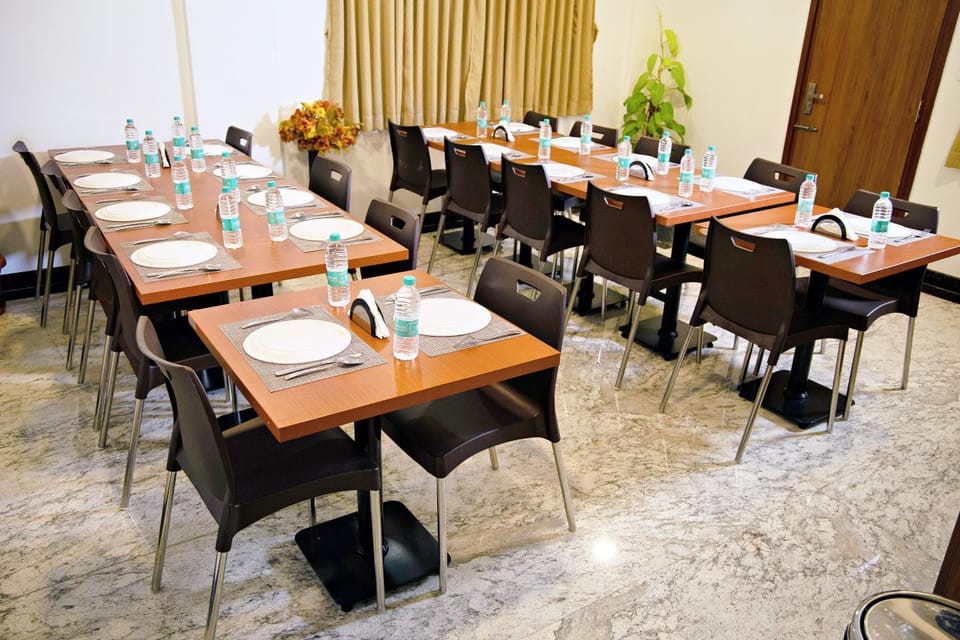 Restaurant/places to eat, Restaurant/places to eat