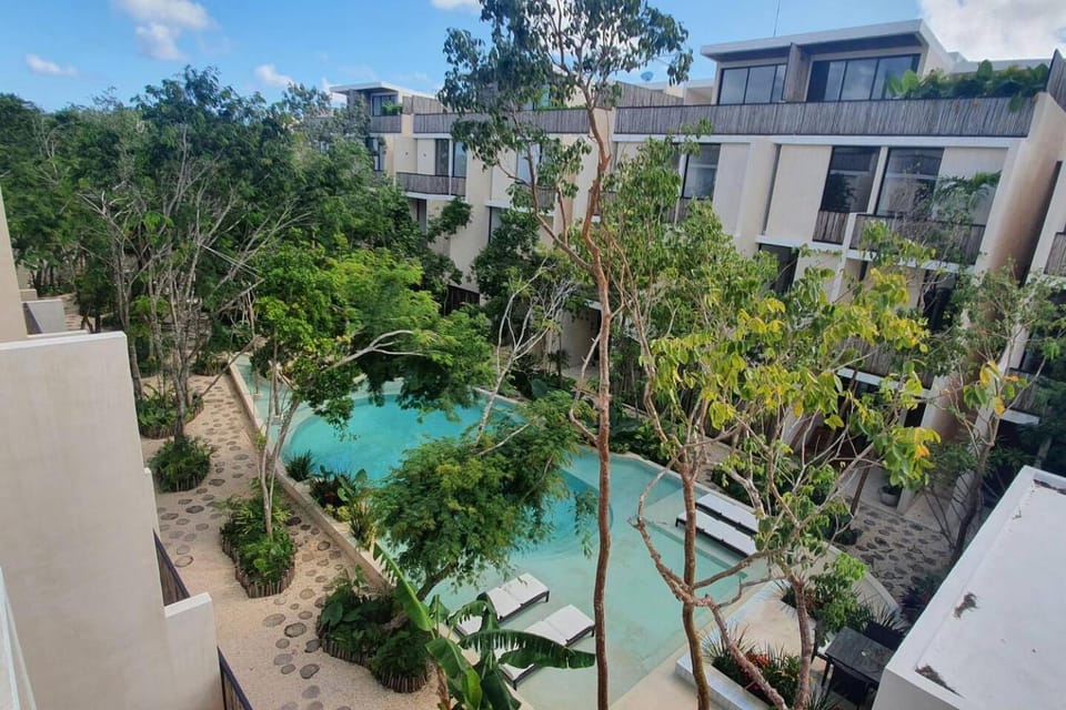 Property building, Garden view, Pool view, Swimming pool