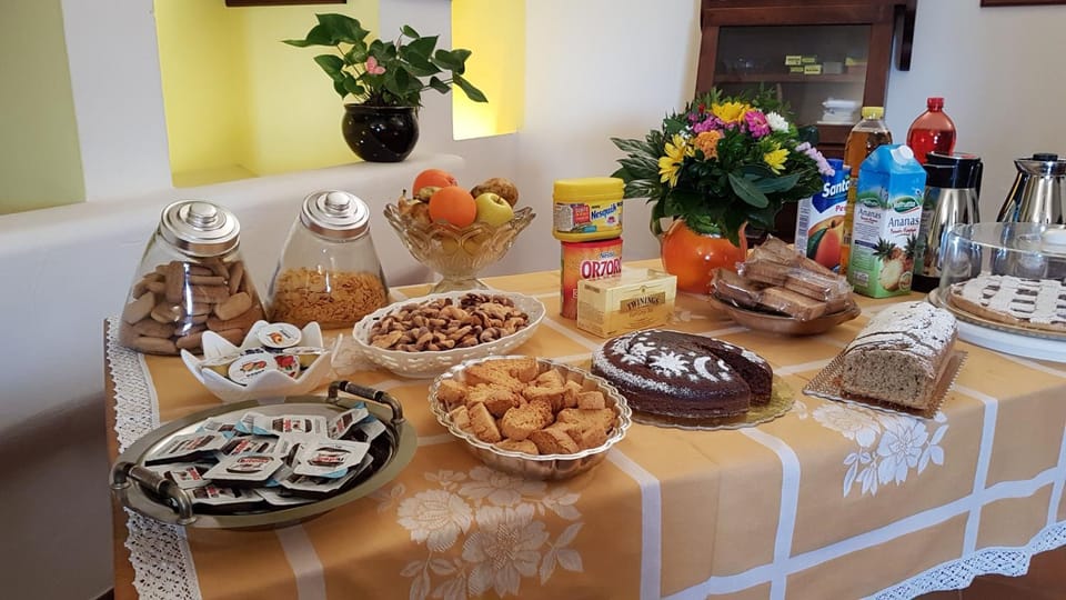 Food and drinks