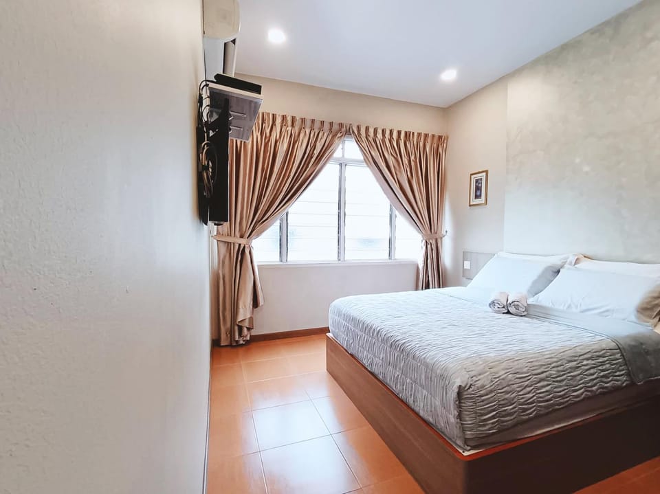 Lung Tok Entreprise 茶馆民宿 Bed and Breakfast in Penang