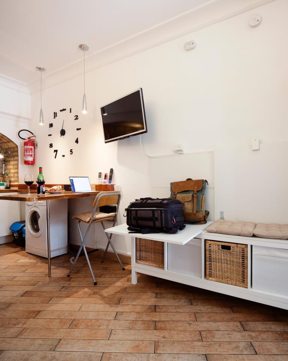 Cozy Roman Nest Apartment in Rome