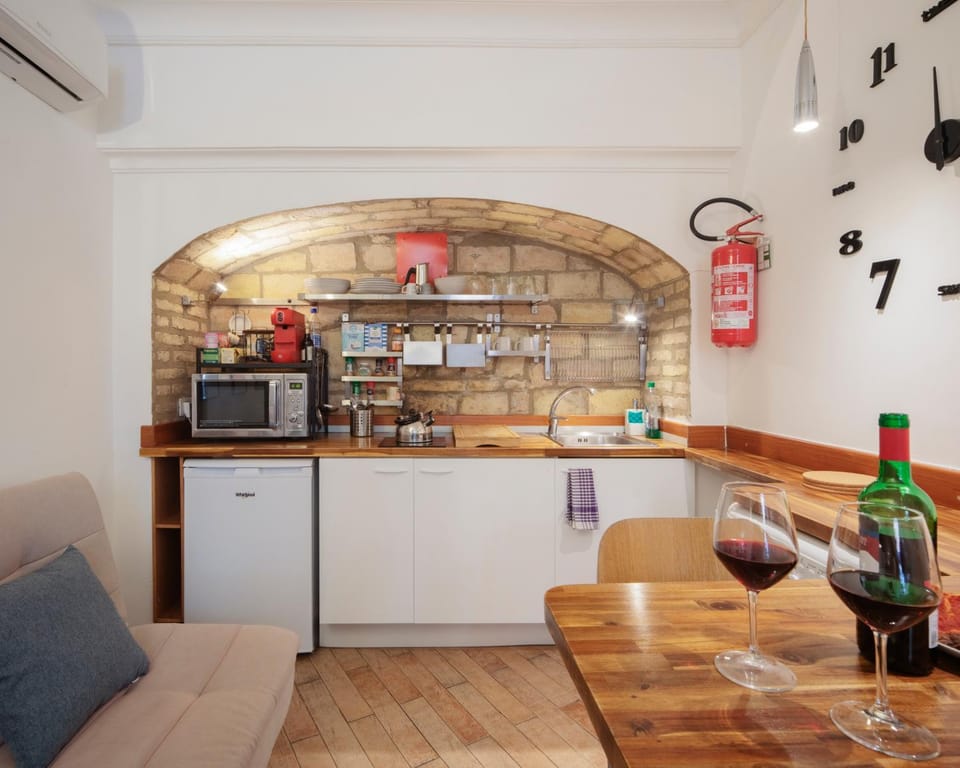 Cozy Roman Nest Apartment in Rome
