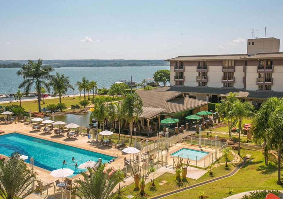 Facade/entrance, Bird's eye view, Garden, Garden view, Lake view, Pool view