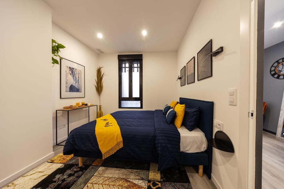 Bed, Bedroom