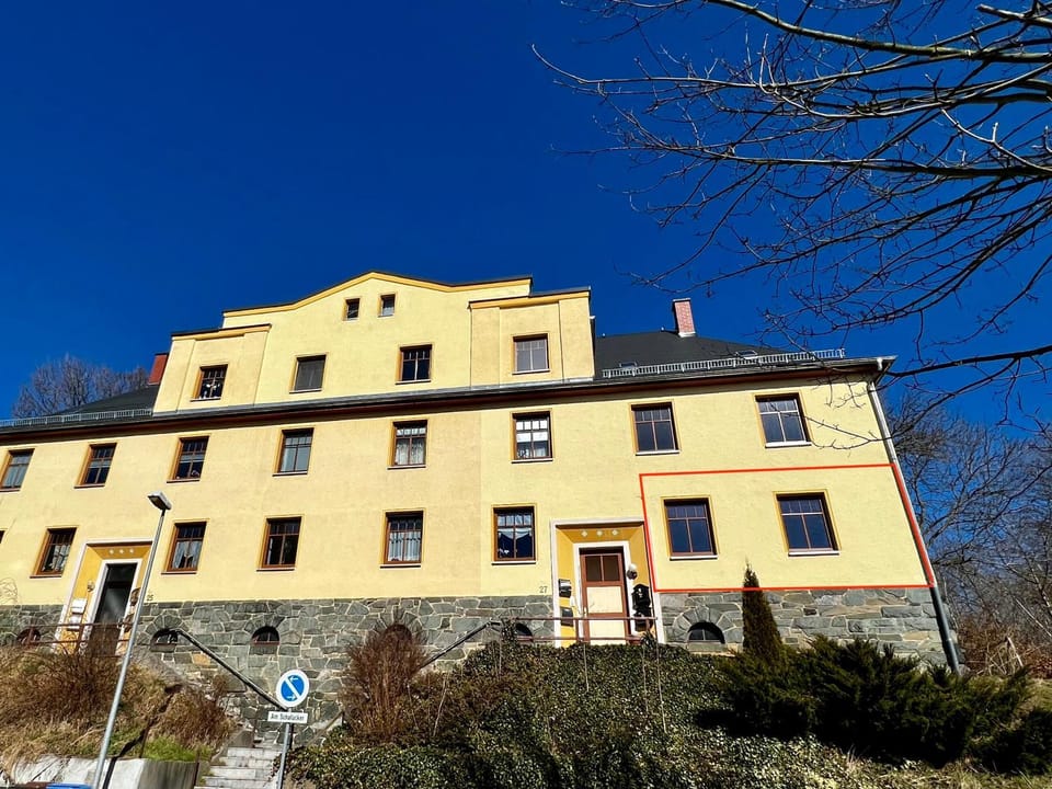 Property building, Day