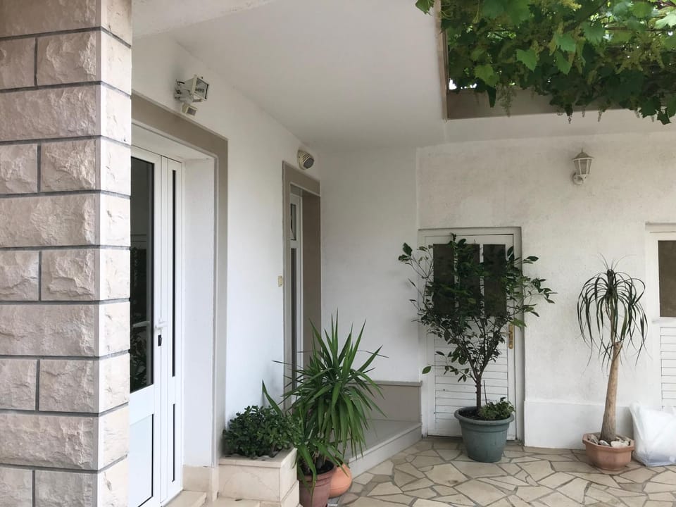 Apartman Dvor Apartment in Makarska
