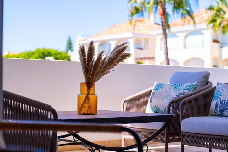 Seaside elegance with sea view Apartment in Marbella