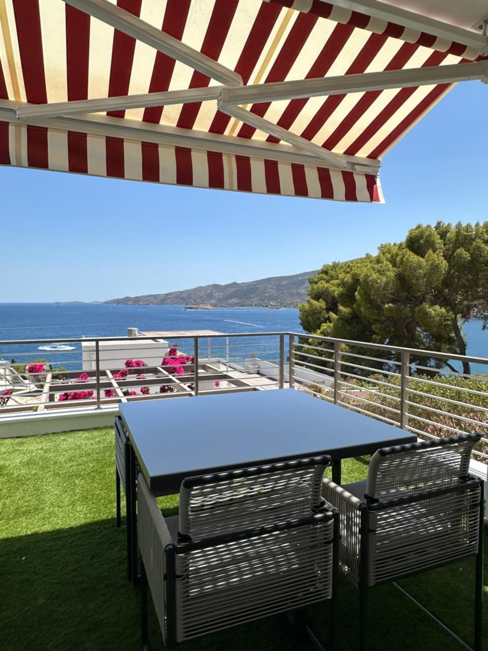Day, View (from property/room), Balcony/Terrace, Seating area, Dining area, Sea view