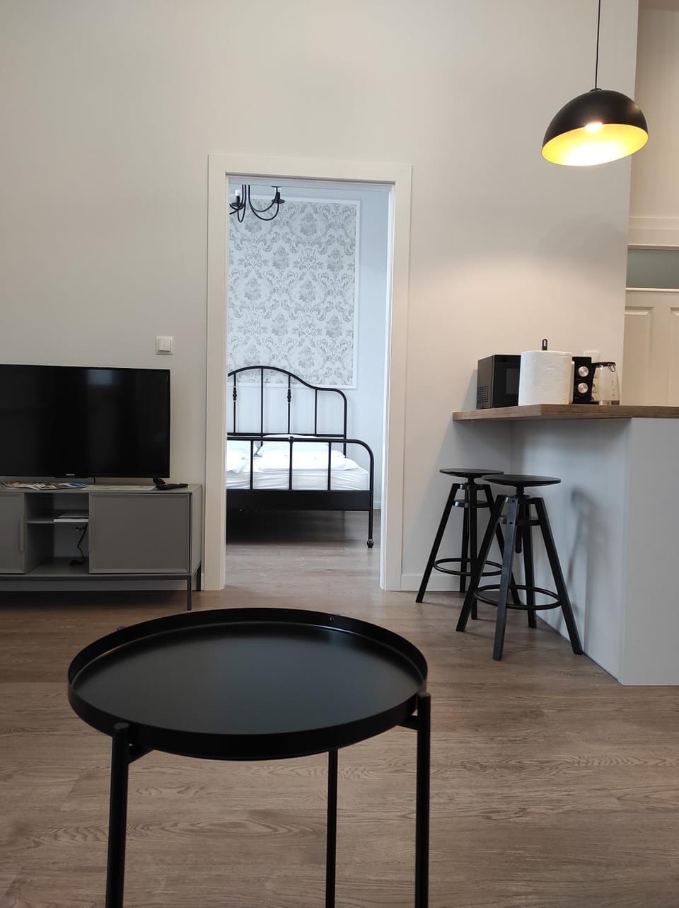 TV and multimedia, Kitchen or kitchenette, Dining area, microwave