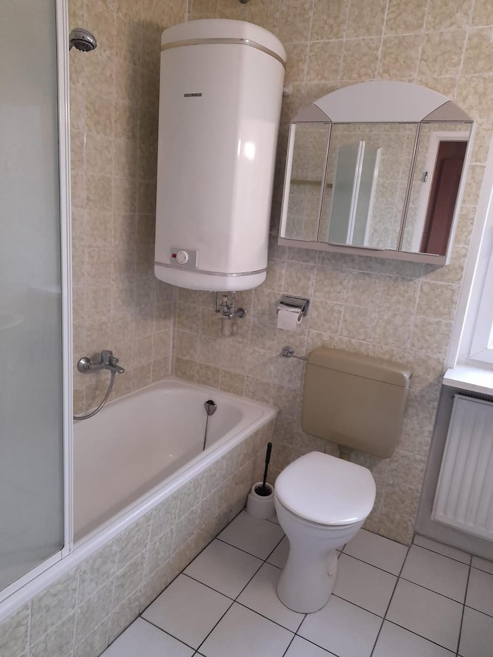Bathroom, Living room