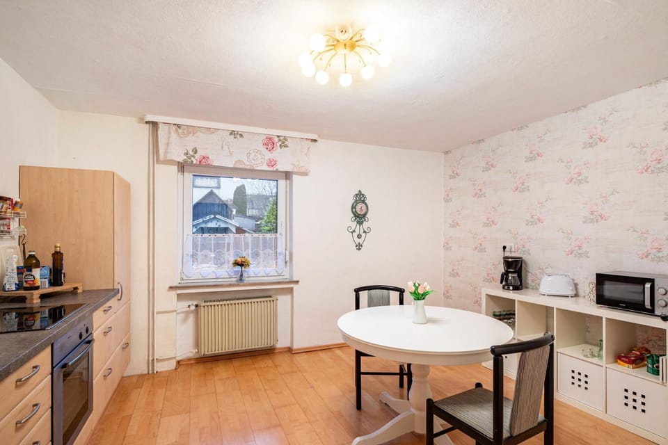 Property building, Kitchen or kitchenette, Living room