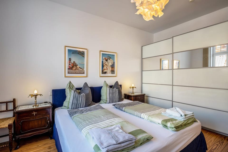 Living room, Bedroom