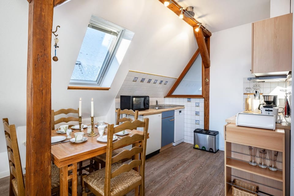 Property building, Kitchen or kitchenette, Living room
