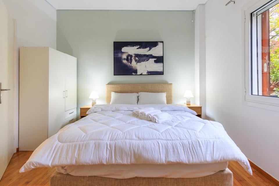 AIOLOS GLYFADA Luxury Vip SUITE 4 Apartment in South Athens