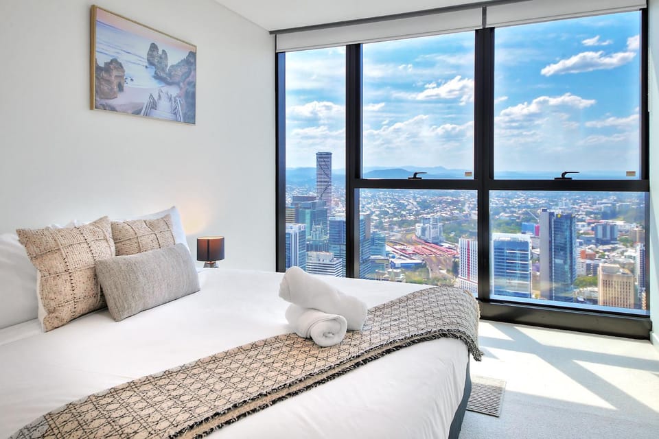 Panoramic 3-Bedroom Skyscape with Free Parking Apartment in Kangaroo Point