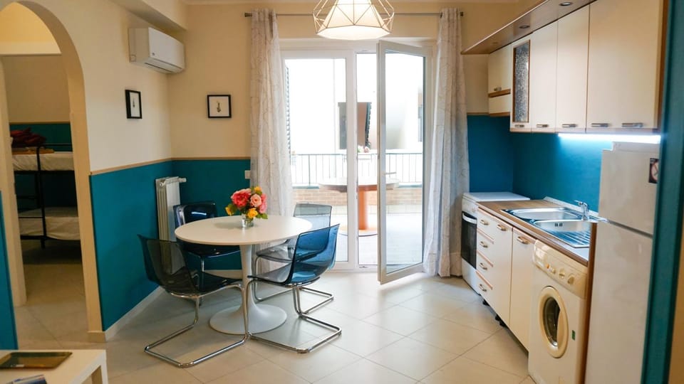 Kitchen or kitchenette, Living room, Dining area, washing machine