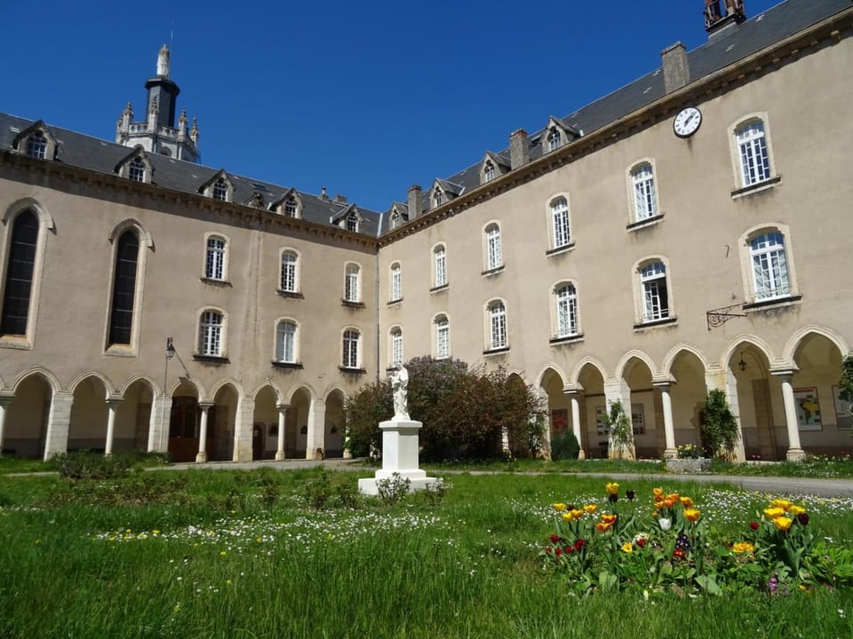 Inner courtyard view